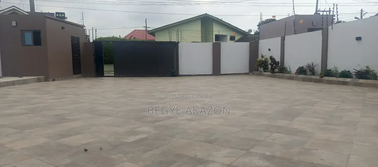 9bdrm Apartment in A&C Mall for rent