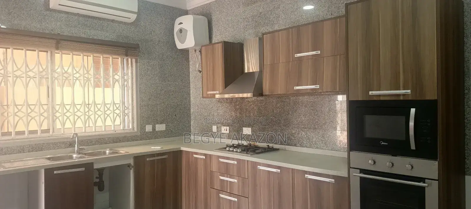 5bdrm House in Ambassadorial, East Legon for rent