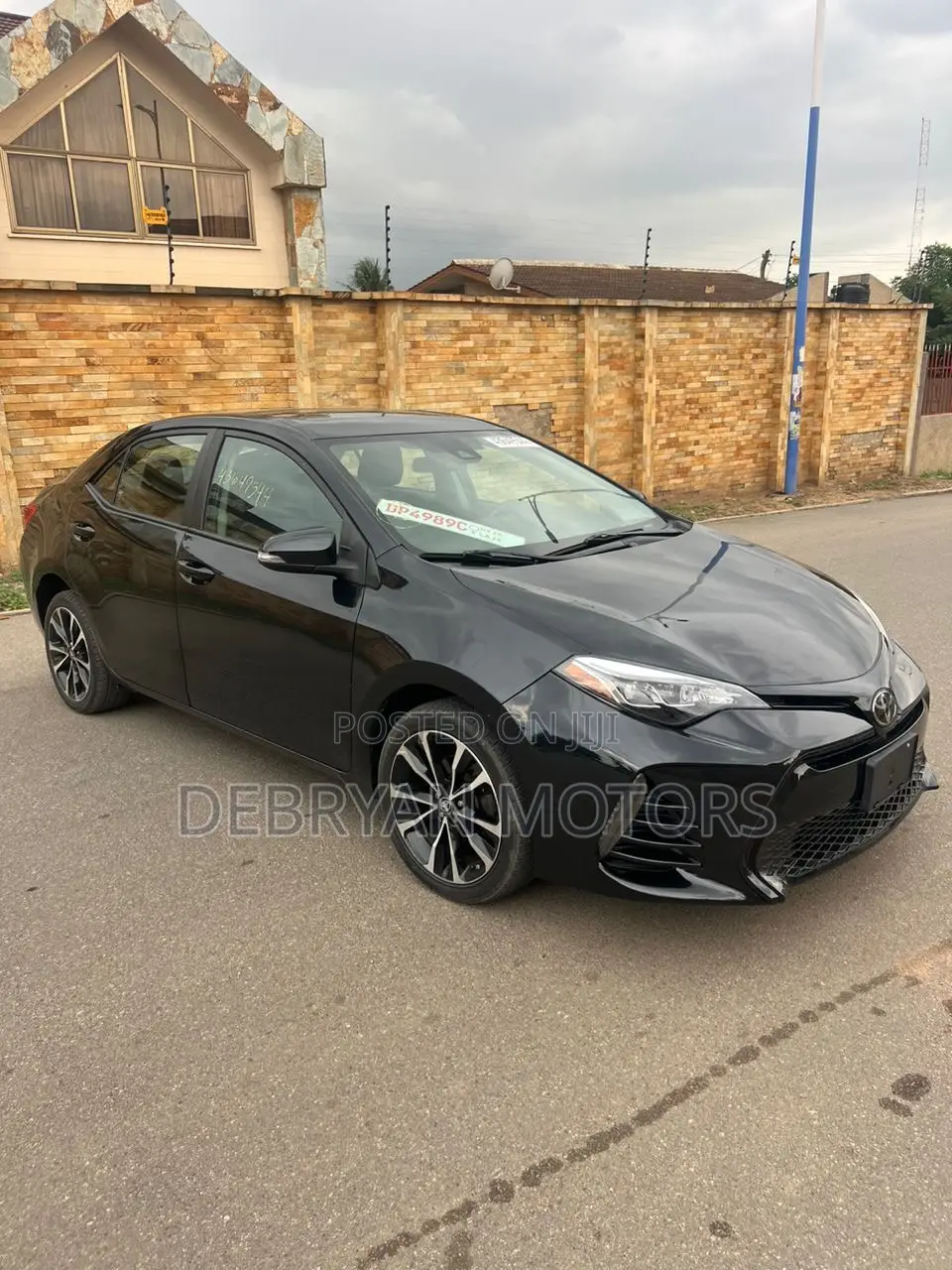 Toyota Corolla SE (1.8L 4cyl 6M) 2018 Black