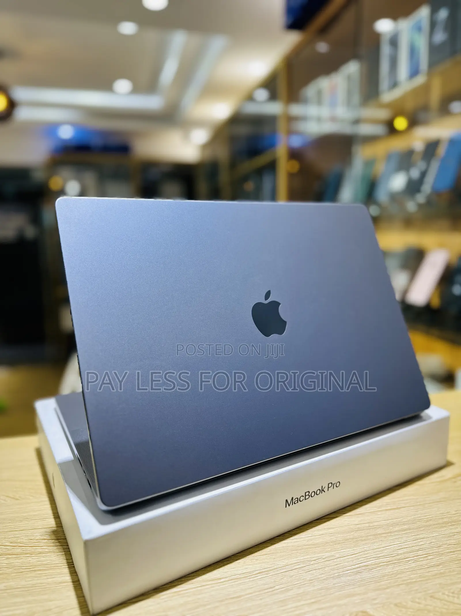 Laptop Apple MacBook Pro 2021 M1 16GB Apple M1 Pro SSD 1T