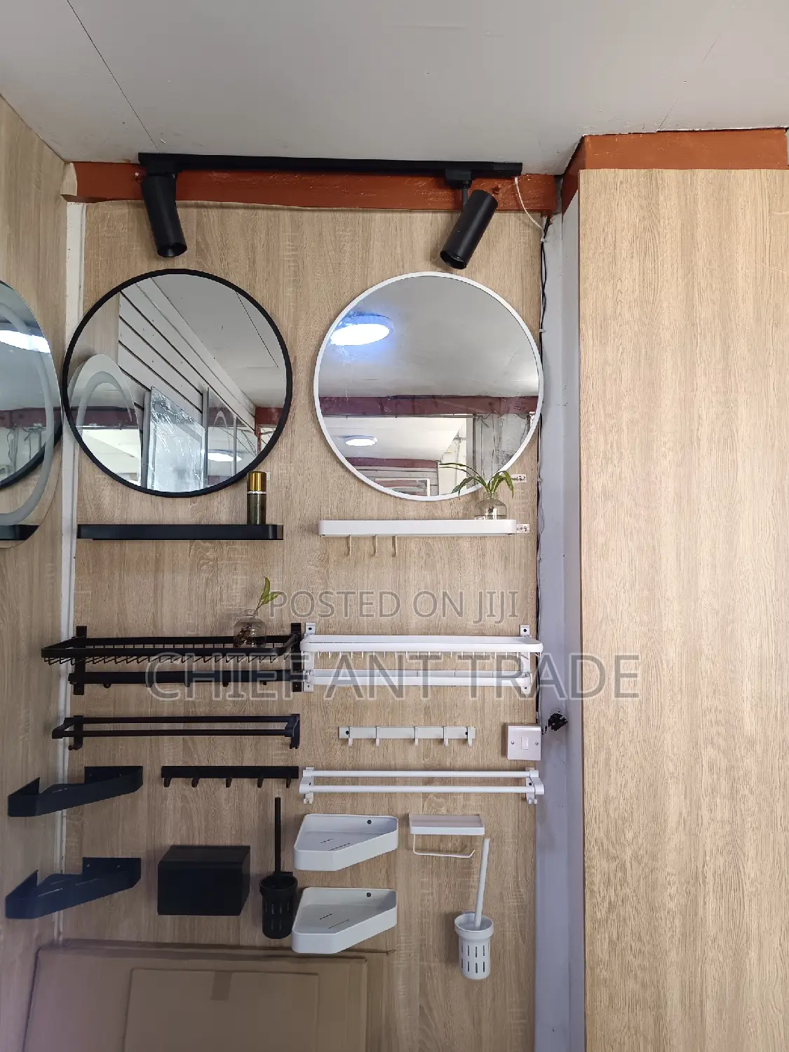 Bathroom Accessories White. Delux