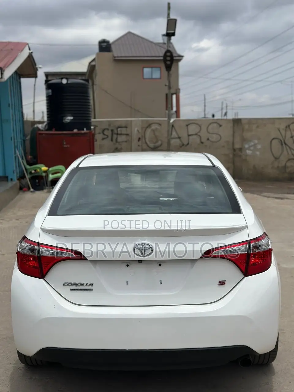 Toyota Corolla S w/Special Edition Pkg (1.8L 4cyl CVT) 2016 White