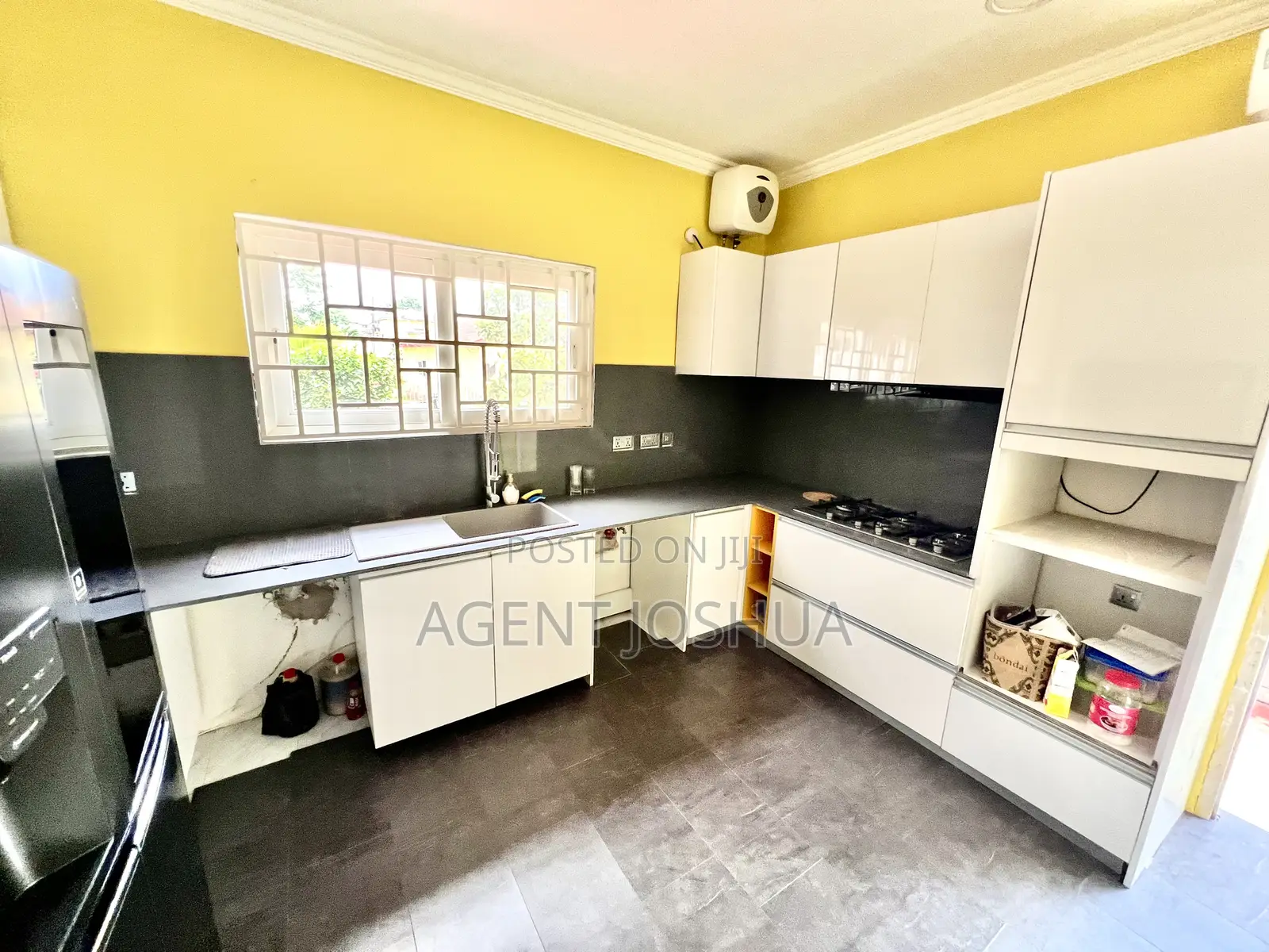 3bdrm House in Manet Court Estate, Airport Residential Area for rent