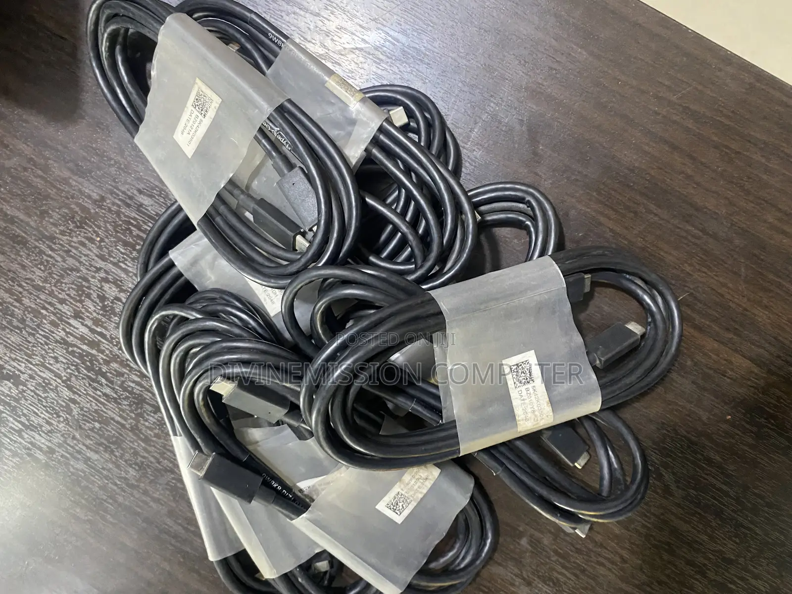 Original Uk Used 2m Type C to Type C Cable 100w for Laptop