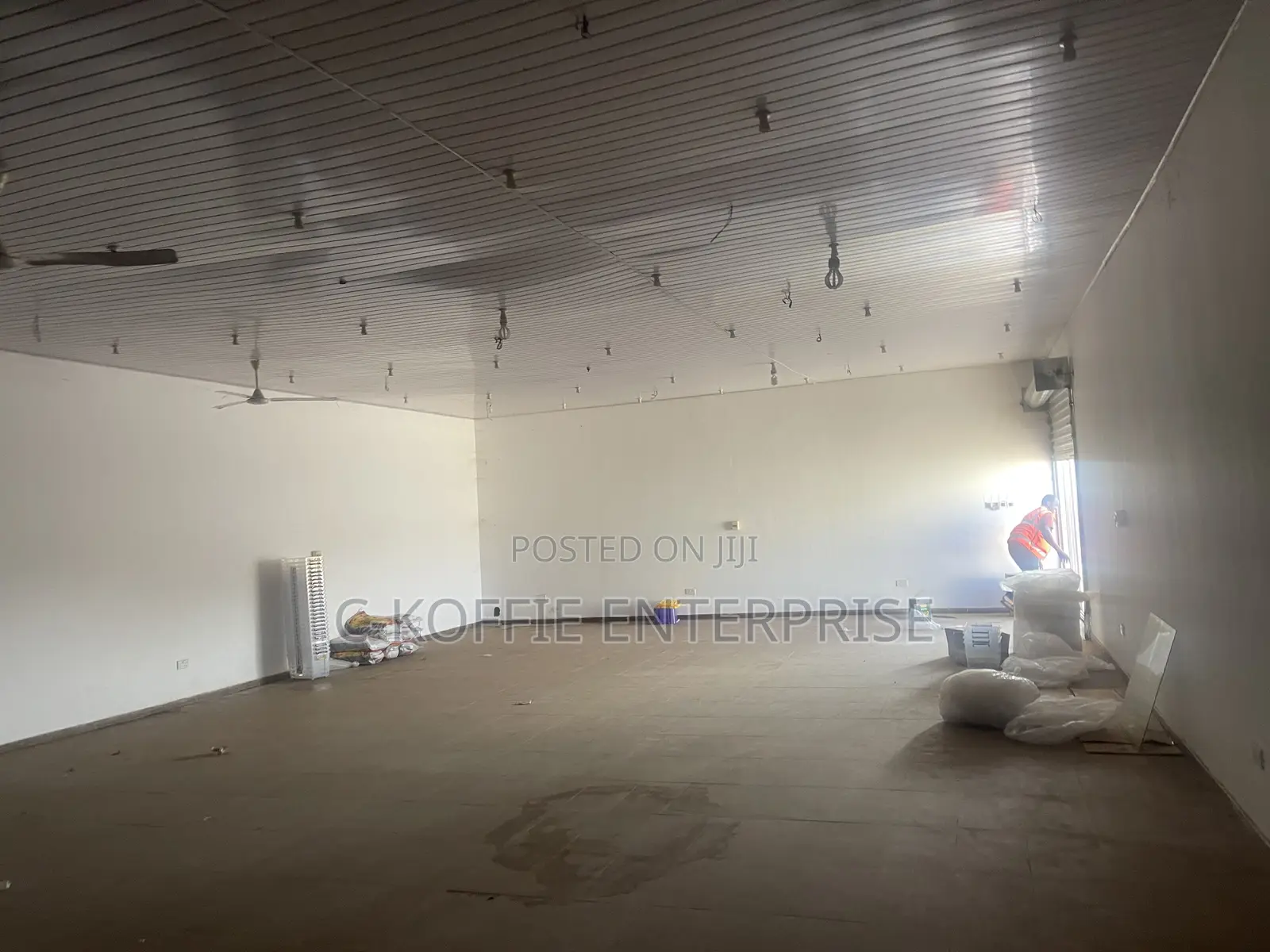 1300sqm Warehouse at Accra Central for Rent