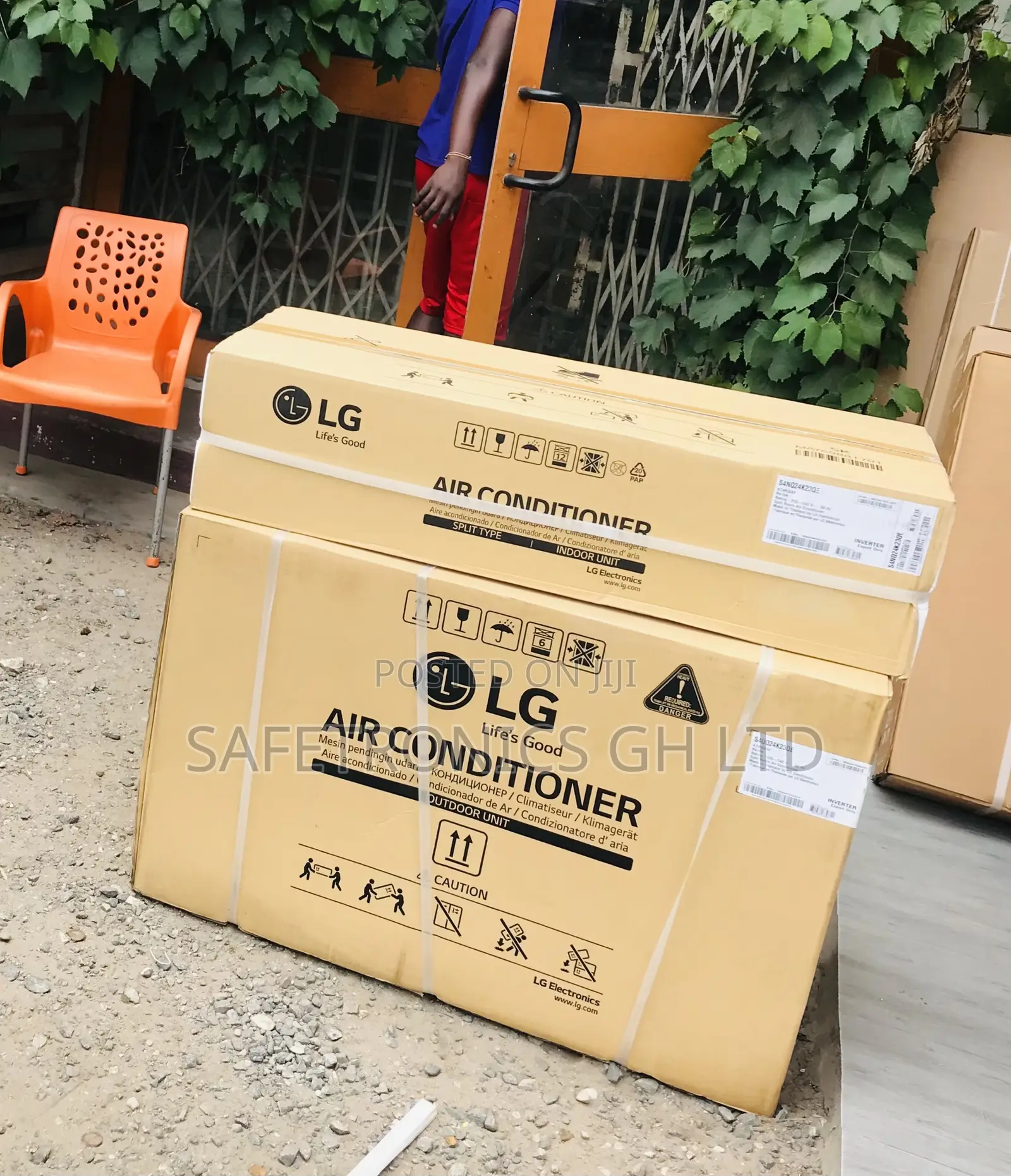 Dual Inverter LG 1.5 Horsepower Split Type AC White