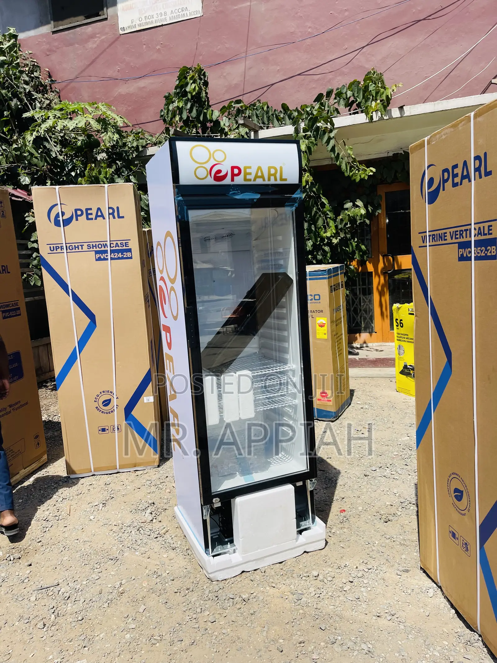 Brand New Pearl PVC 352 Single Door Display Fridge.