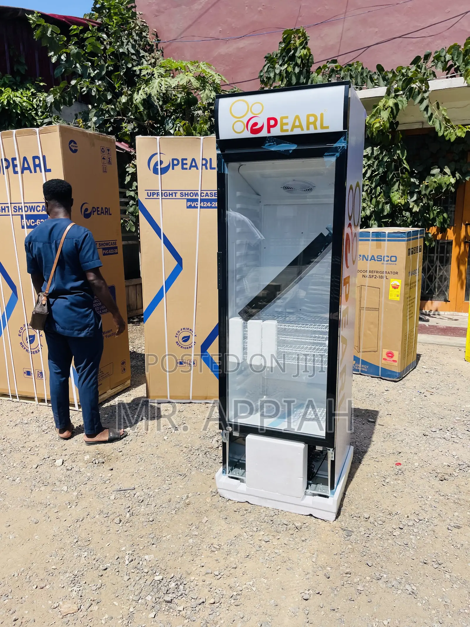 High Quality Pearl PVC 352 300L Single Door Display Fridge.