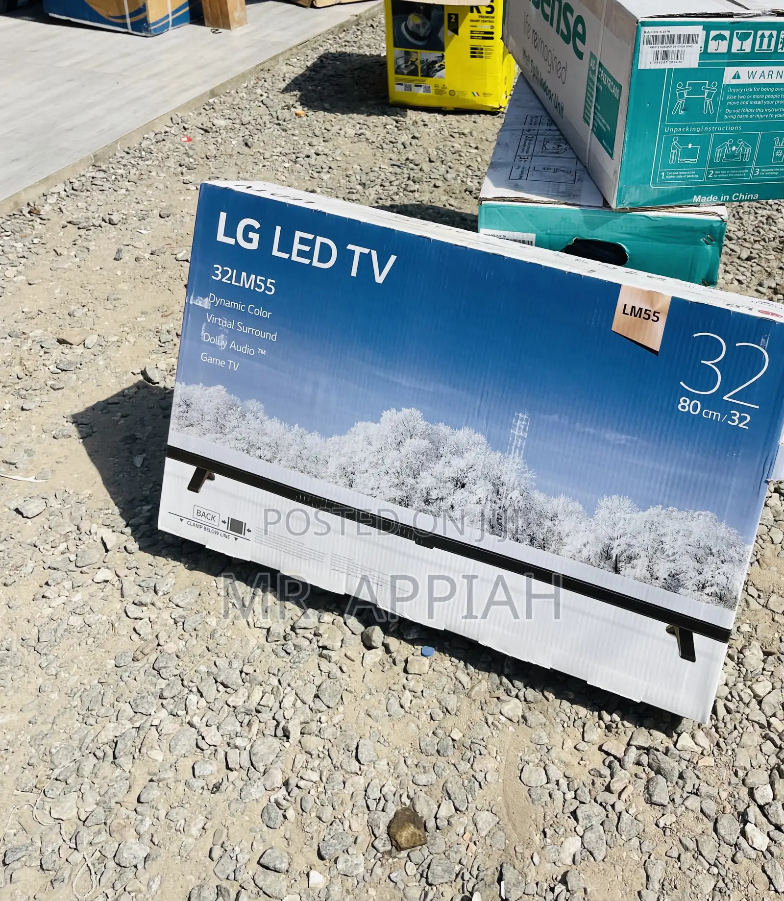 Sleek LG 32LM55 32 Inch HD Television.
