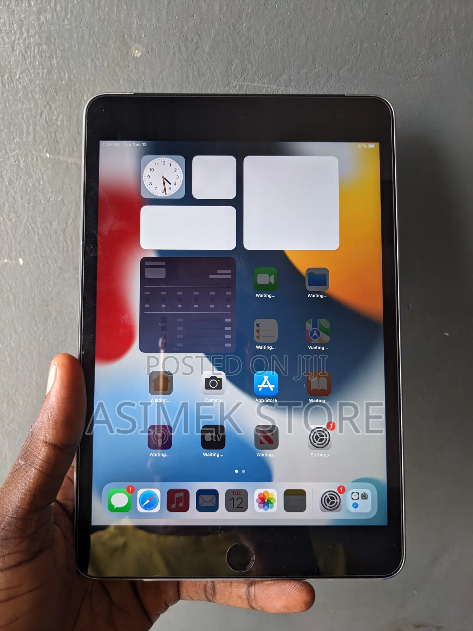 Apple iPad mini 4 128 GB Gray