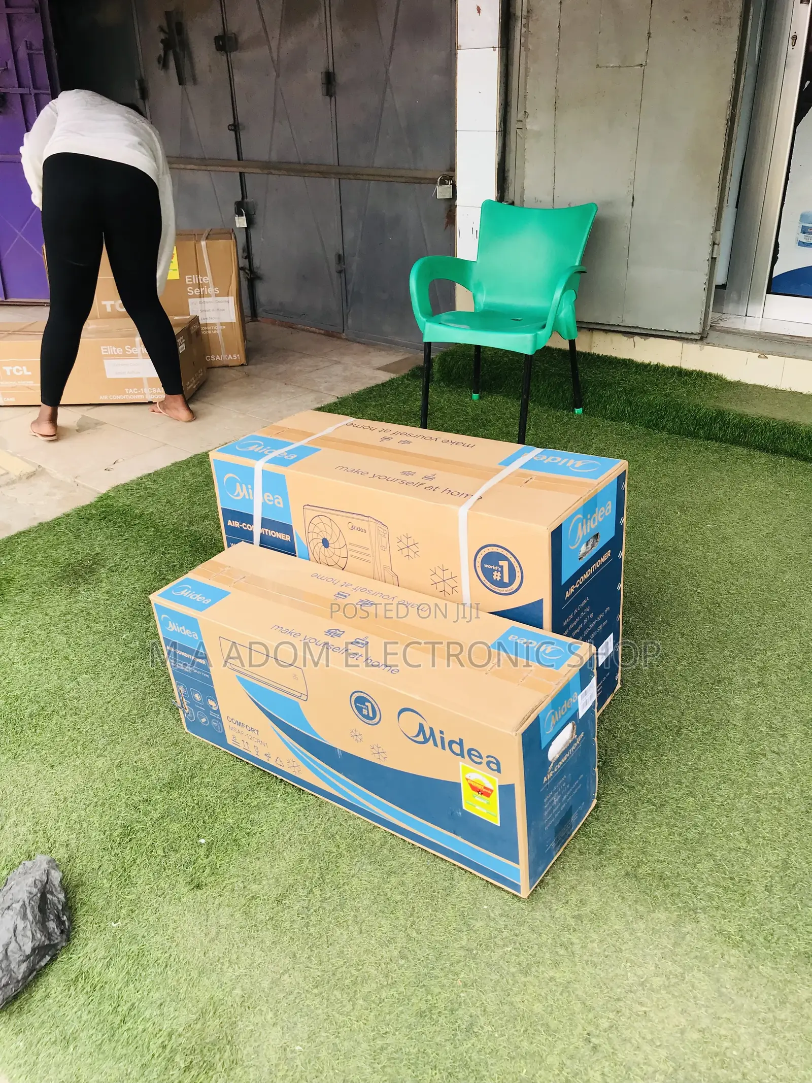 Super Chilling Midea 1.5hp Non Inverter Air Conditioner.