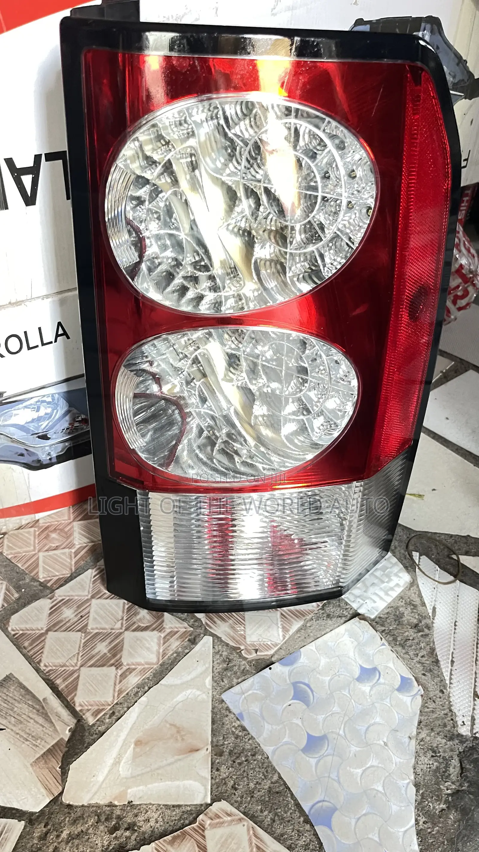 Land Rover Discovery Taillight Right