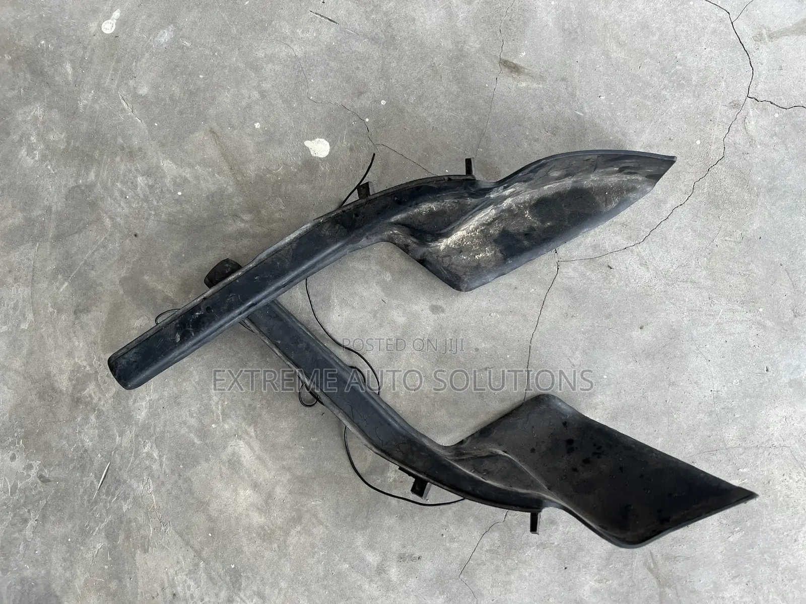 Wiper Side Cowl Cover Trim for 2022 Toyota Rav4 (Right Side)