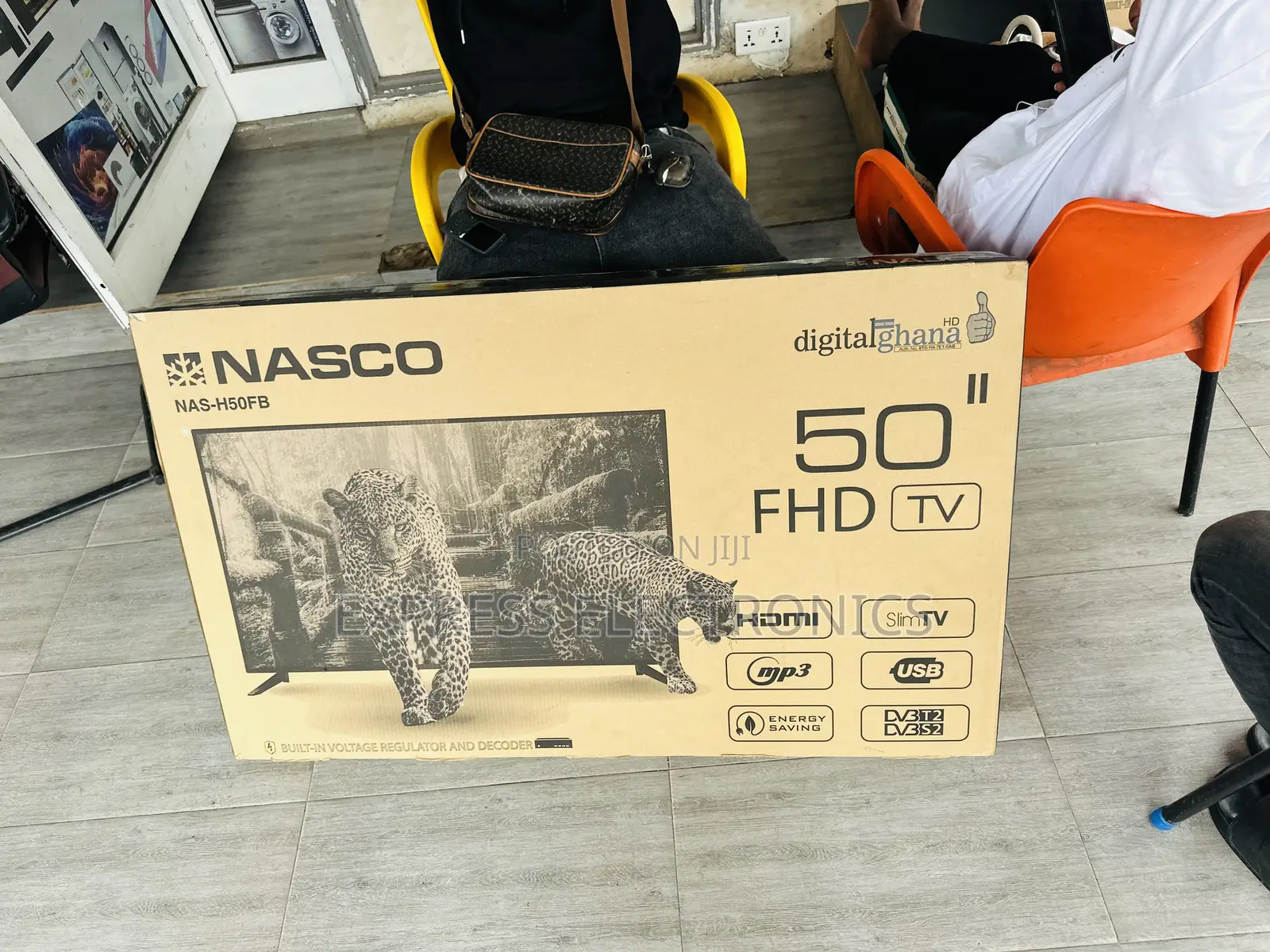 Vivid Pictures FHD Satellite Digital 50” Nasco