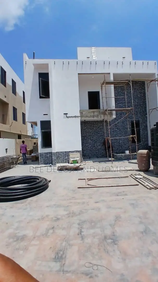 5bdrm Mansion in Bee Decor & Homes, East Legon for sale