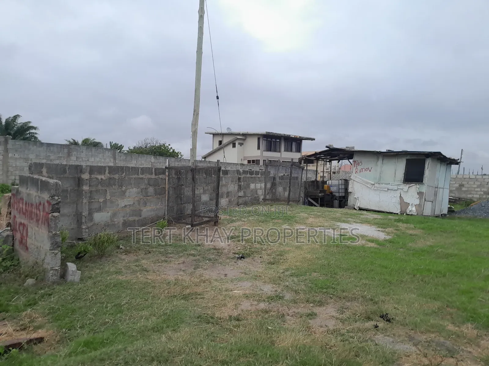Land for Sale in Sakumono