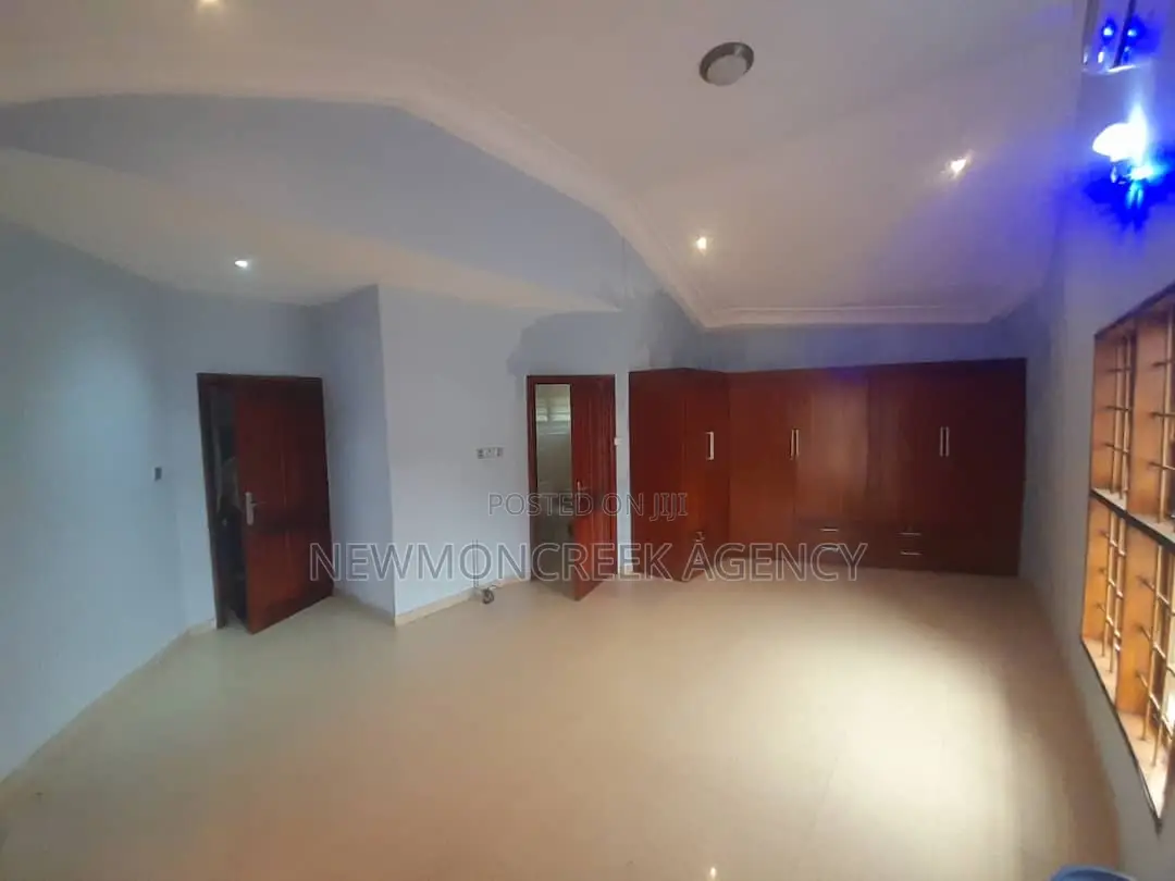 3bdrm Duplex in Gate Estate,Pokuase., Accra Metropolitan for rent