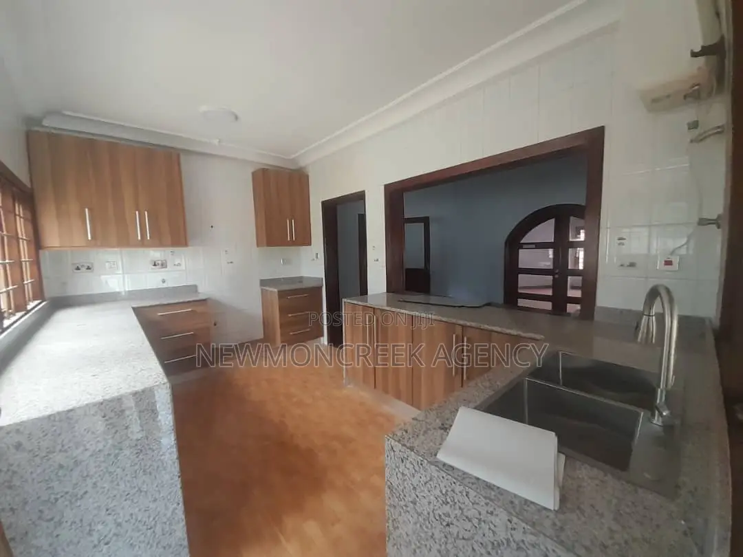 3bdrm Duplex in Gate Estate,Pokuase., Accra Metropolitan for rent