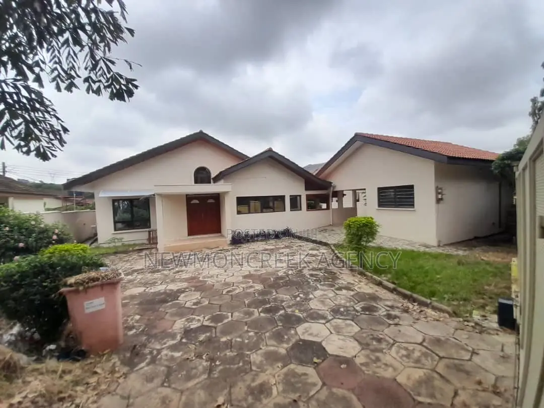 3bdrm Duplex in Gate Estate,Pokuase., Accra Metropolitan for rent