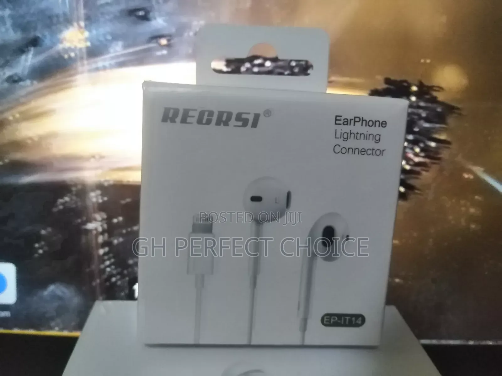 REGRSI Earpiece Featuring Lightning Conectivity 4 iPhones