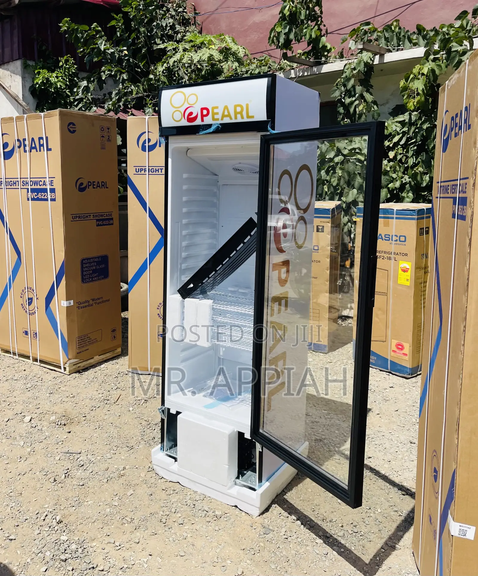 Newly in Stock Pearl PVC 352, 300L Electric Display Fridge