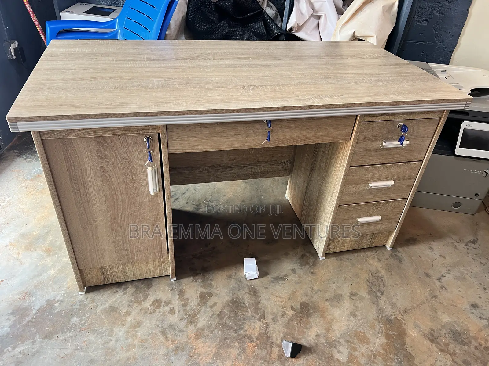 140x70cm Office Table With Drawers