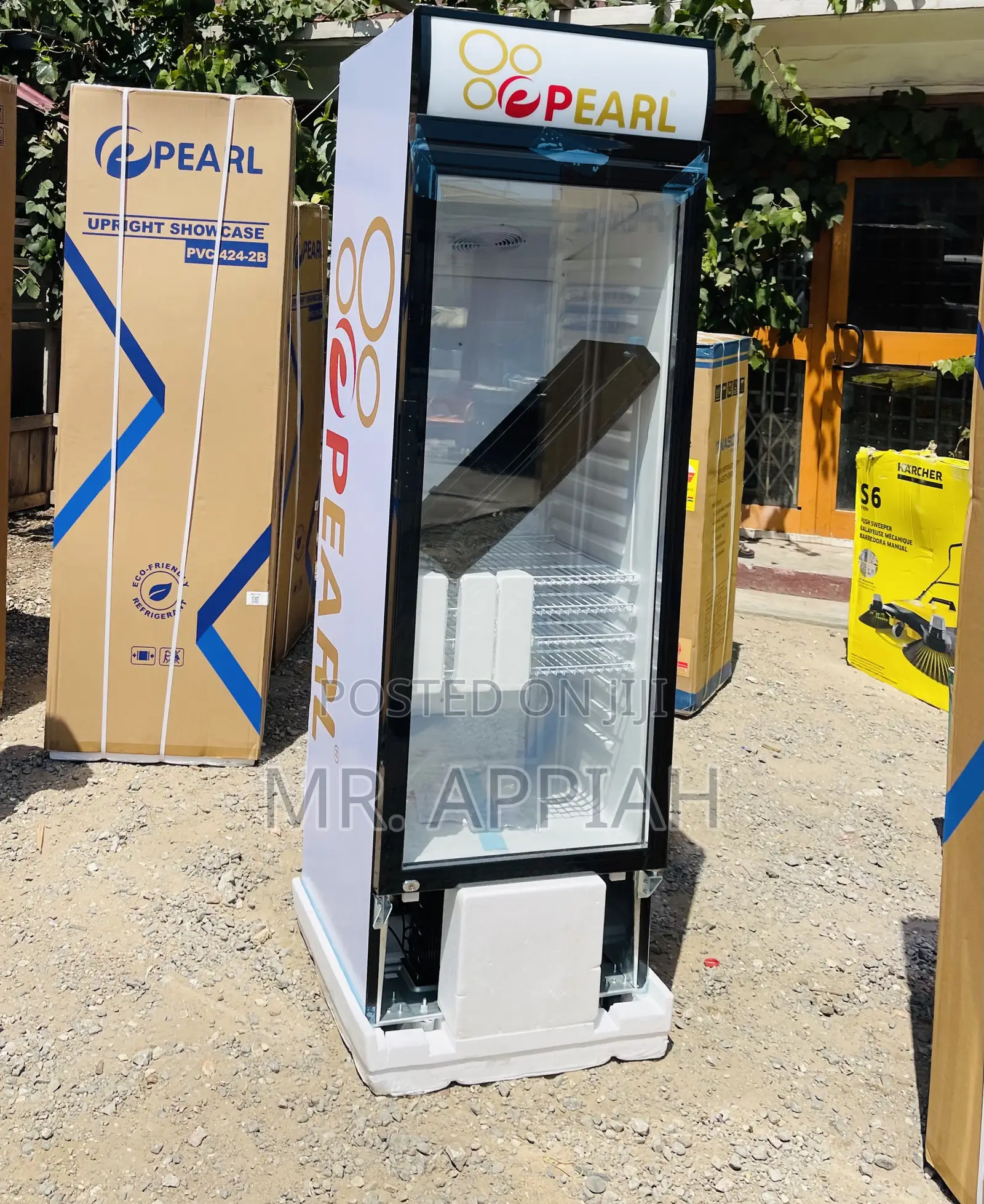 Buy Pearl PVC 352, 300L 1 Door Electric Beverage Cooler