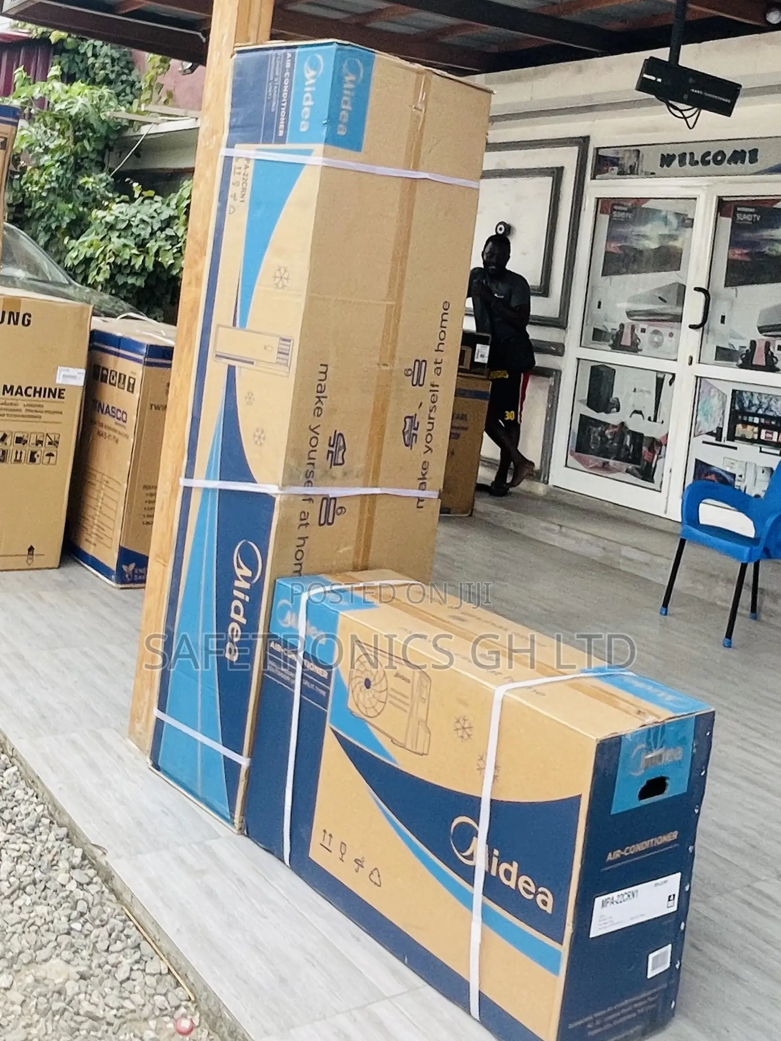 Order Durable, Midea Floor Standing 3.0 HP Split Gas AC 