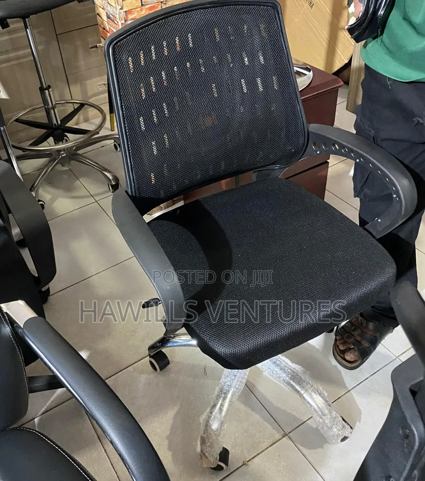 Office Chair (Adjustable Swivel Chair)