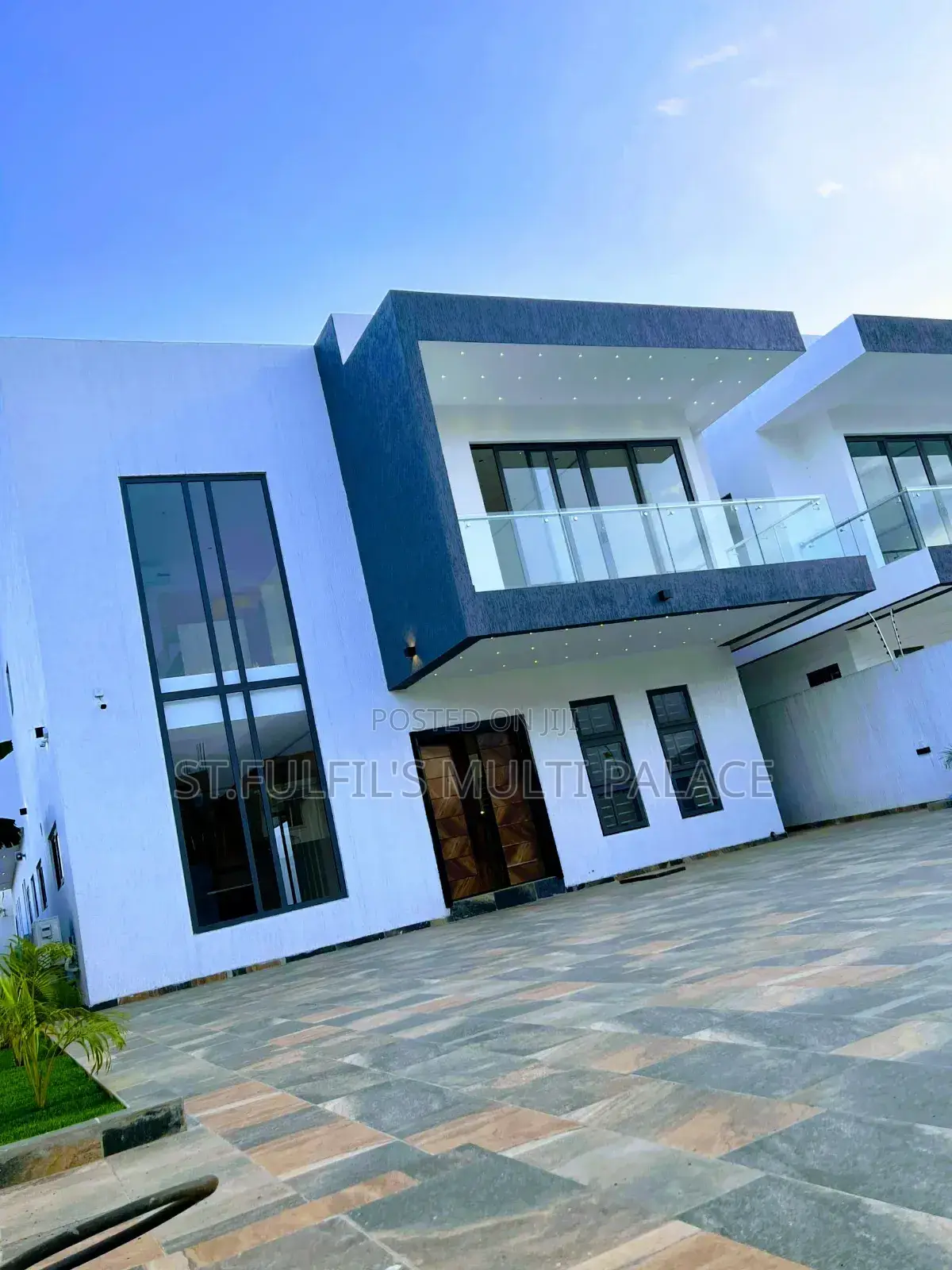 5bdrm House in Adenta Barrier for sale
