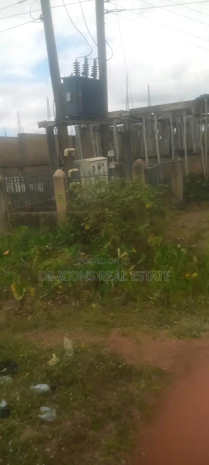 7 Shops Uncompleted 2bedrooms Self Contained on 2 Plots