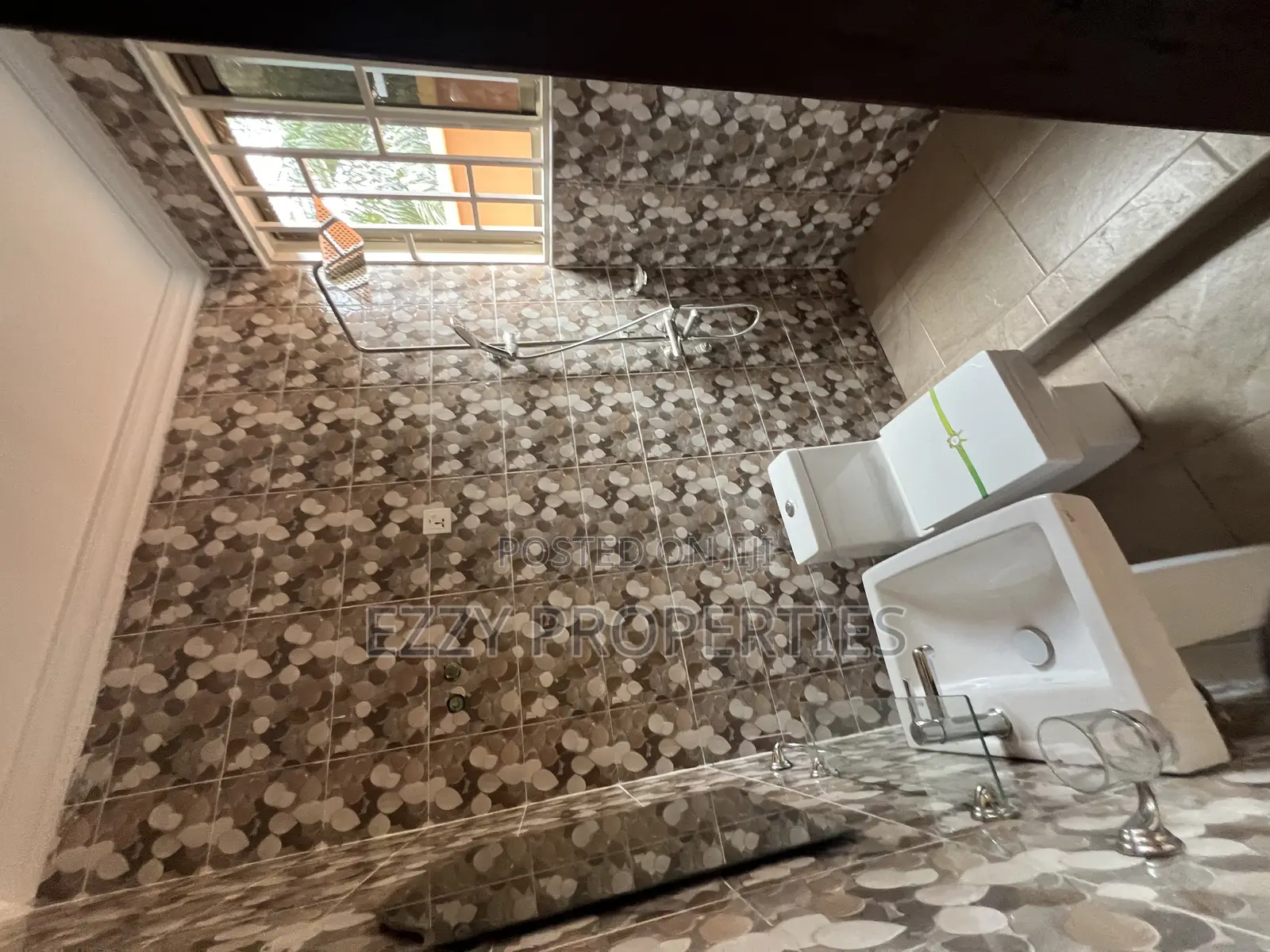 2bdrm Apartment in West Trasaco, East Legon for rent