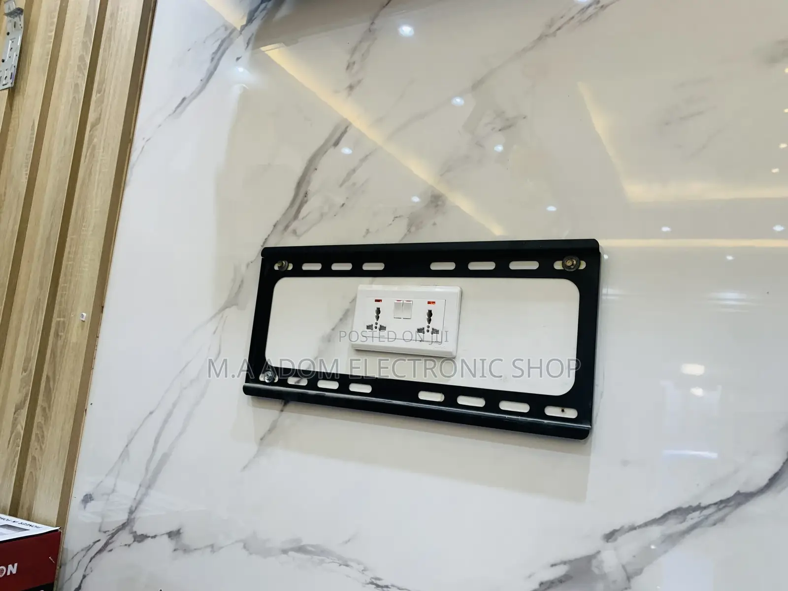 Flat TV Wall Mount Wall Bracket - 60"