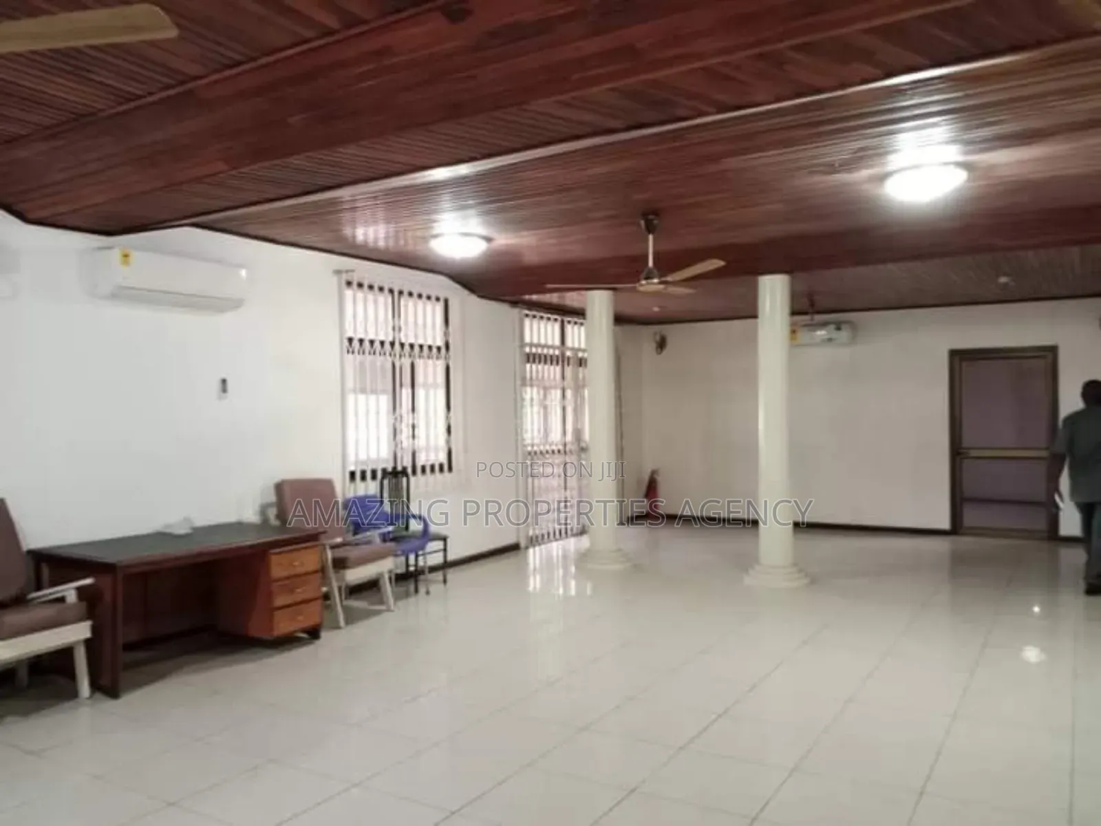 6bdrm House in East Legon for sale