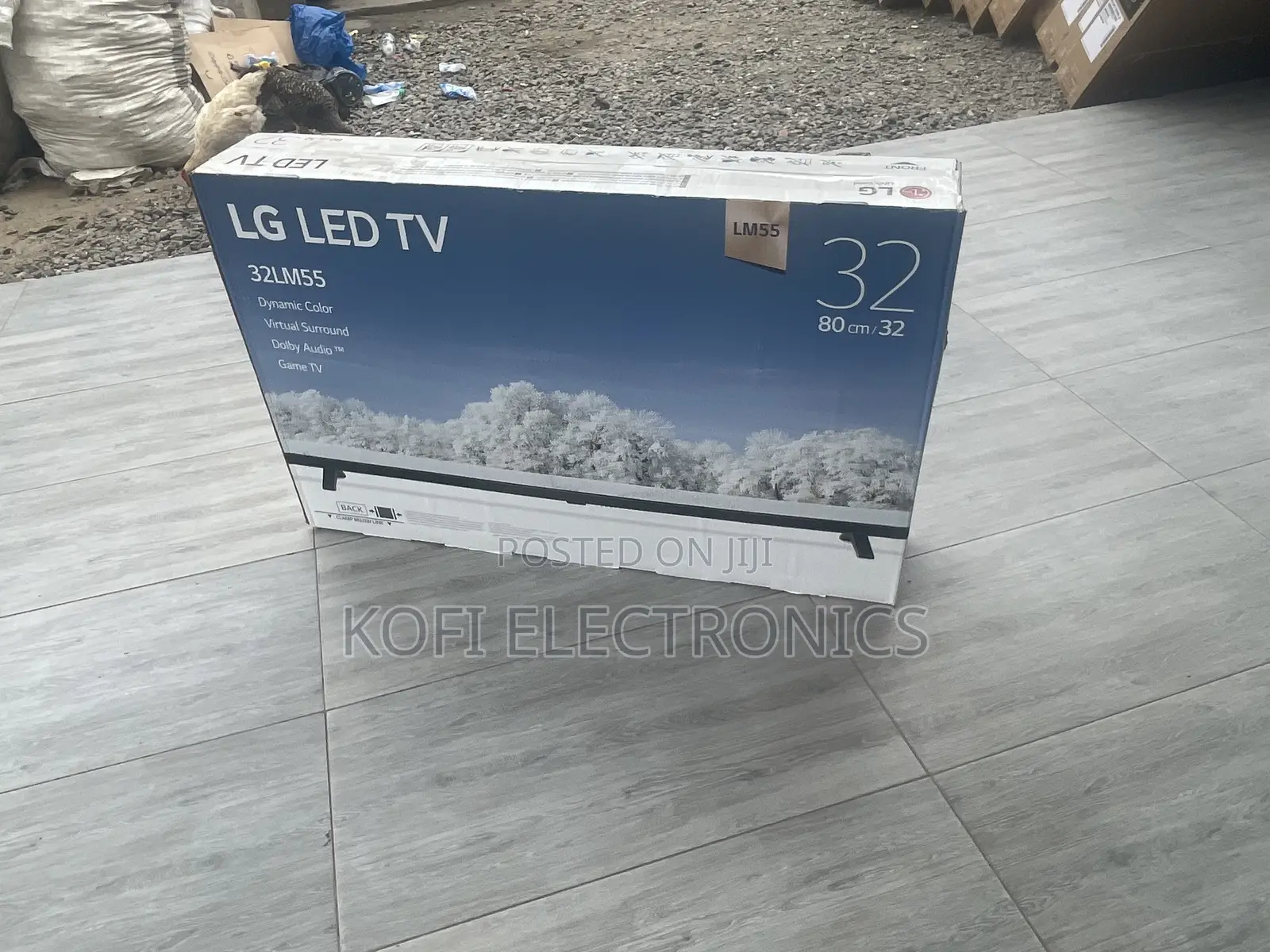 3 Side Cinema LG LED TV 32 Inch Lm550b Series HD LED TV