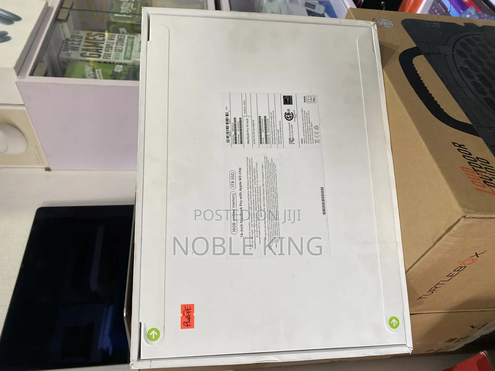 New Laptop Apple MacBook Pro 2023 M3 14-Inch 16GB Apple M3 Pro SSD 1T