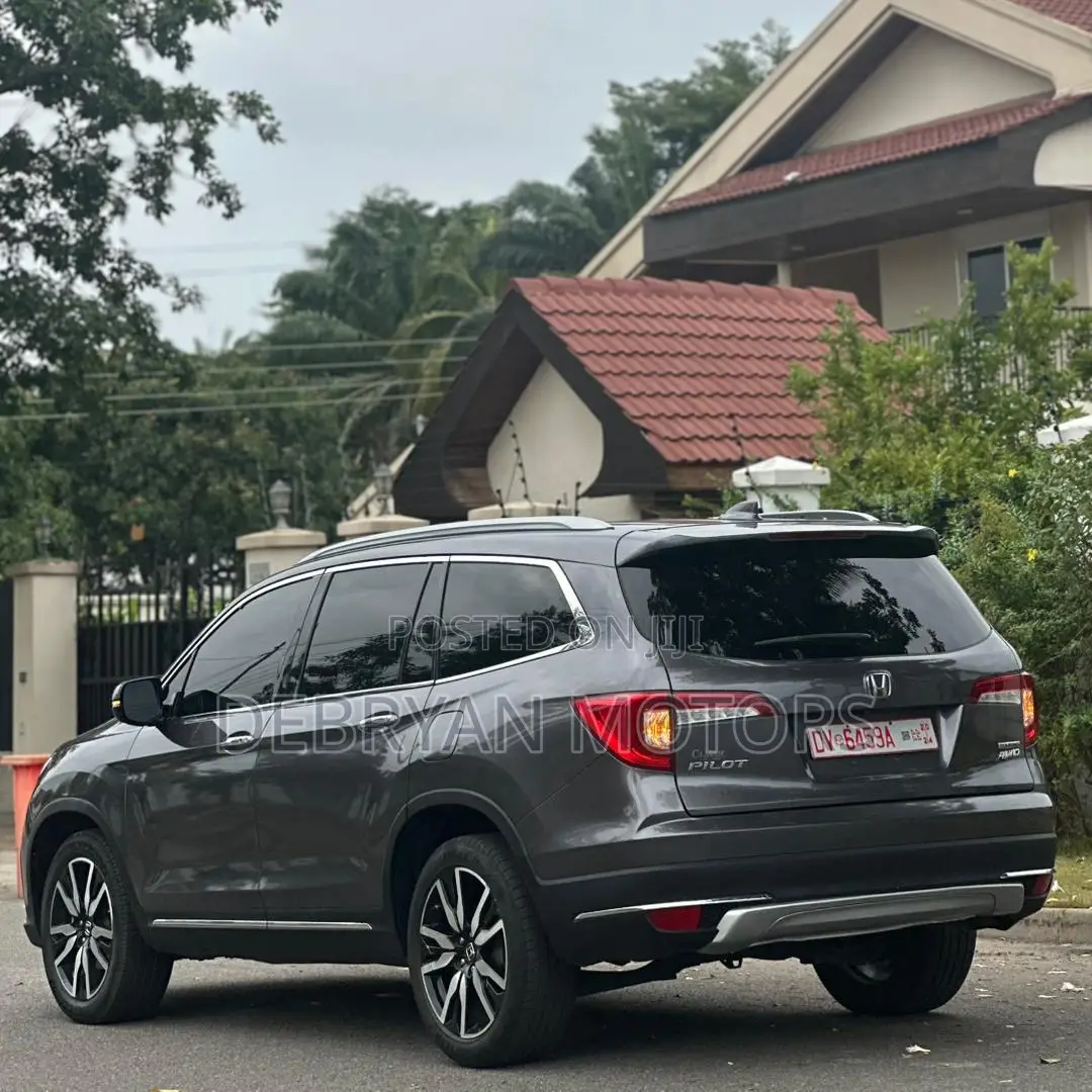 Honda Pilot Touring 7-Passenger 2021 Gray