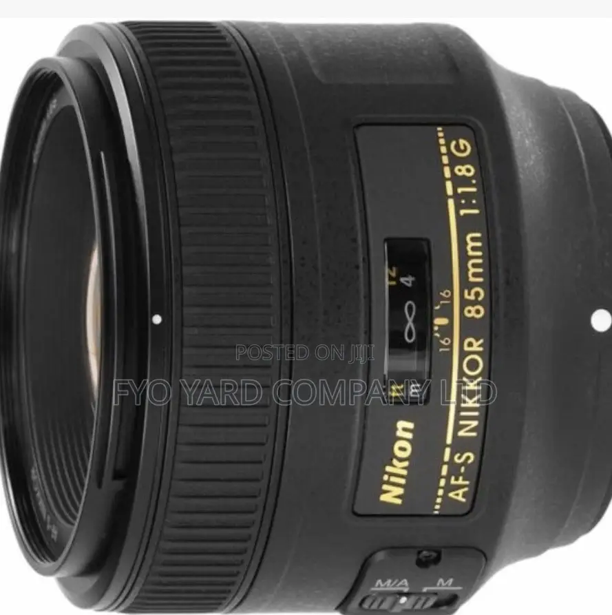 Nikon 18-135mm F/3.5-5.6g ED-IF AF-S DX Zoom-Nikkor Lens
