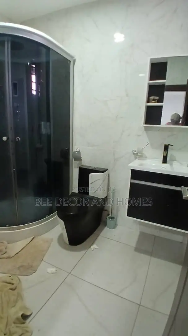 2bdrm Townhouse / Terrace in Bee Decor& Homes, Madina for rent