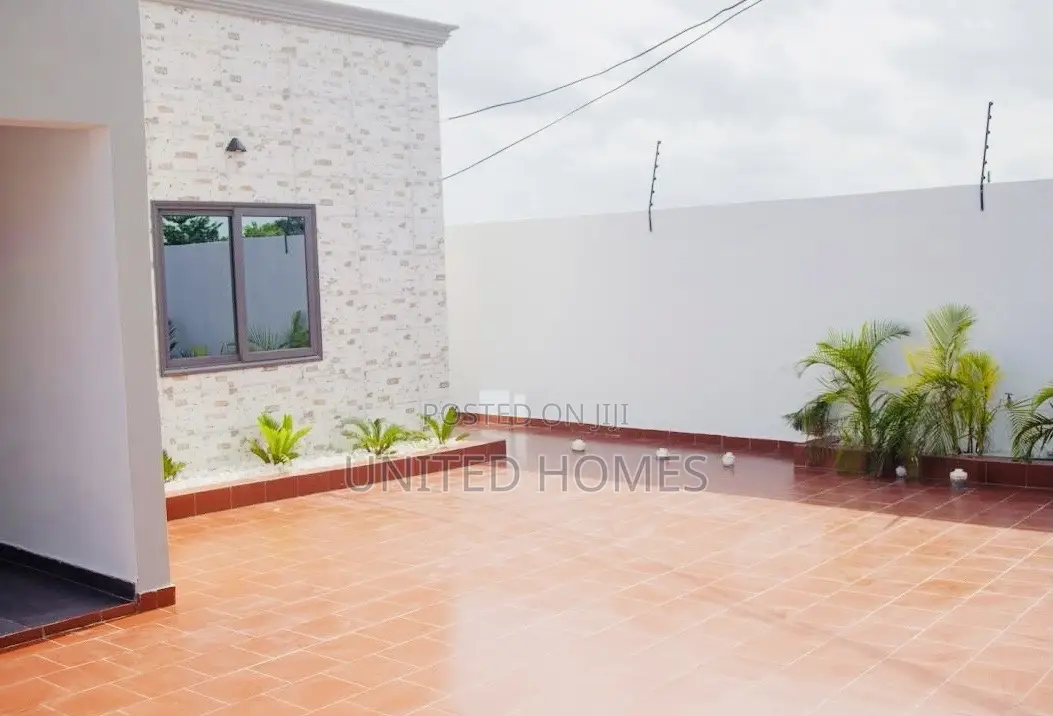 3bdrm House in Kasoa for sale