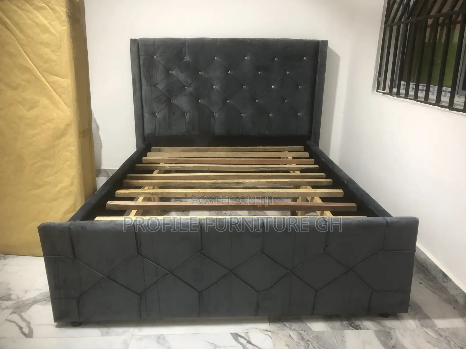 Simple Available Double Gray Bedframe// Luxurious And Durability