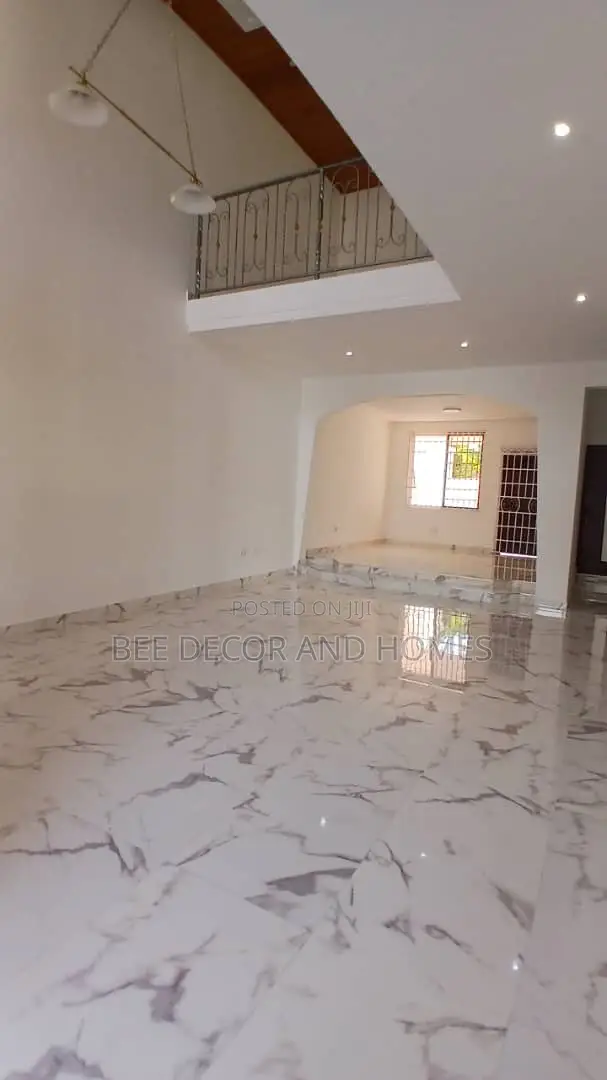 5bdrm Mansion in Bee Decor & Homes, East Legon for rent