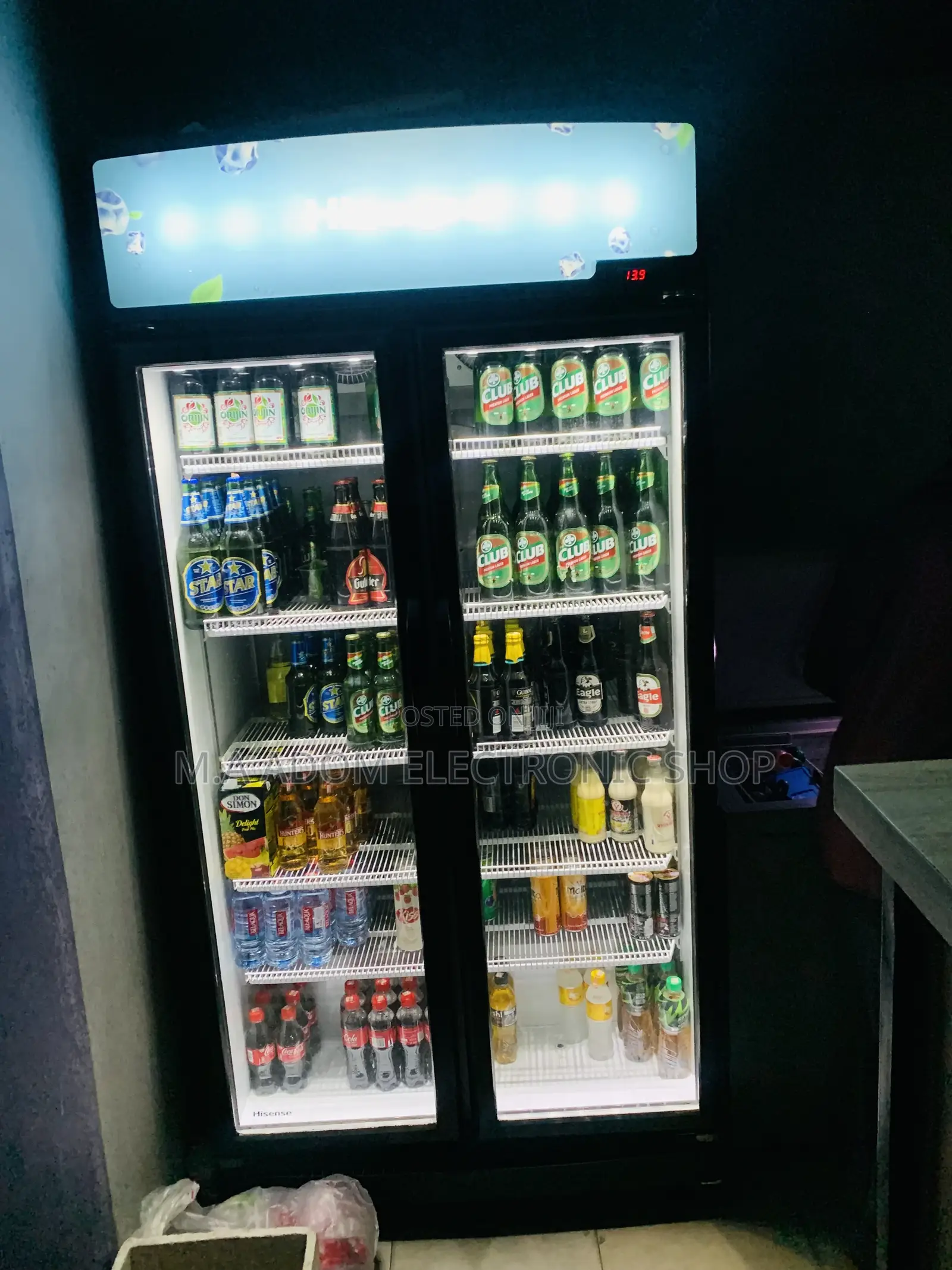 Beverage Showcase Fridge 750 Litres for Commercial Use