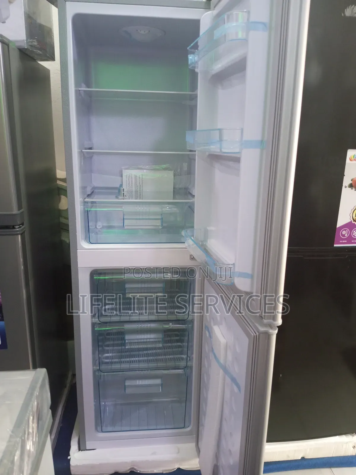 2 Stars Fridge Nasco 158litres(Bottom Freezer)