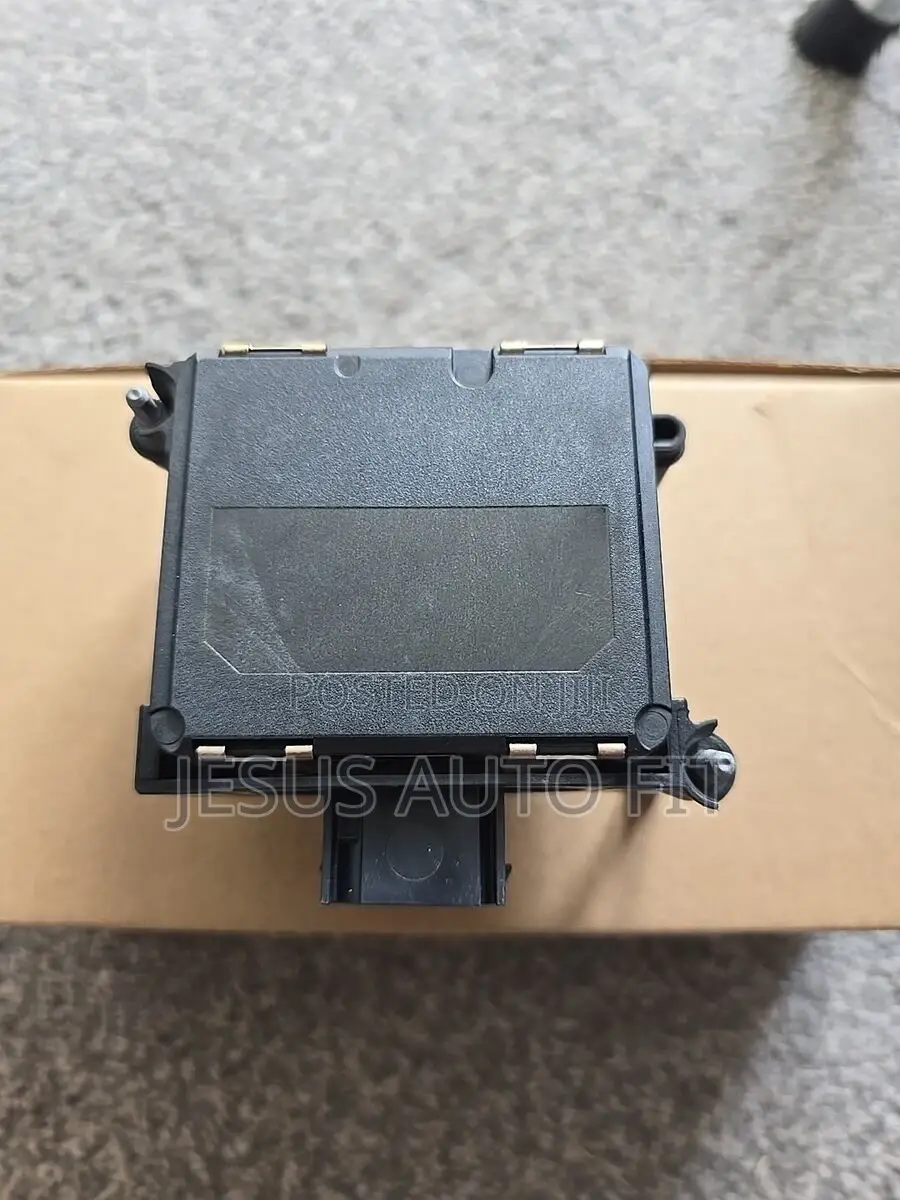 Honda CRV 2017-22 Front Radar Sensor