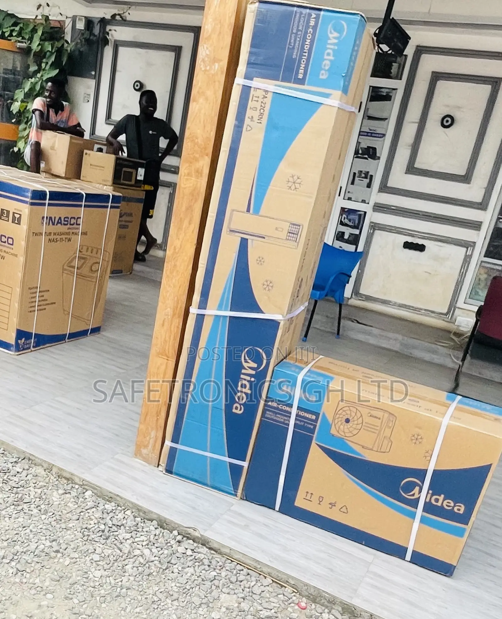 Super Powerful 3.0 Horsepower White Midea Standing AC