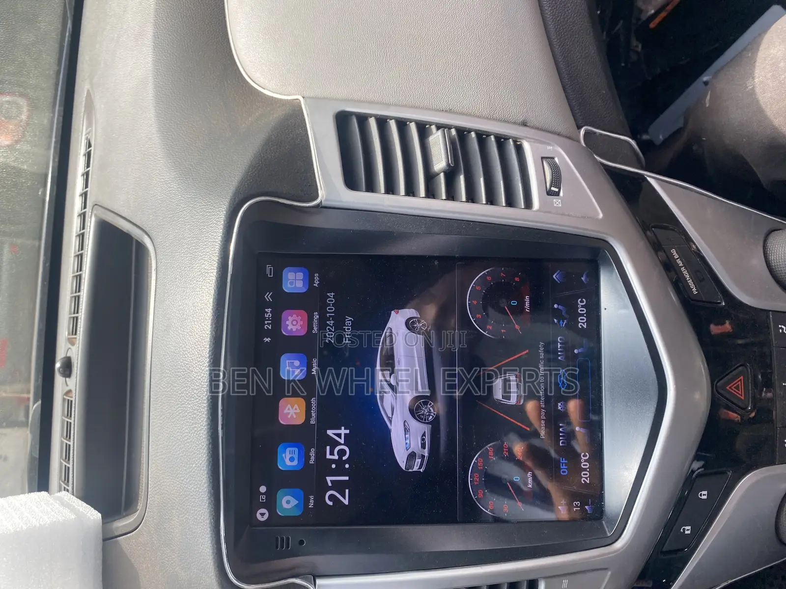 Cruze Tesla Carplay Screen