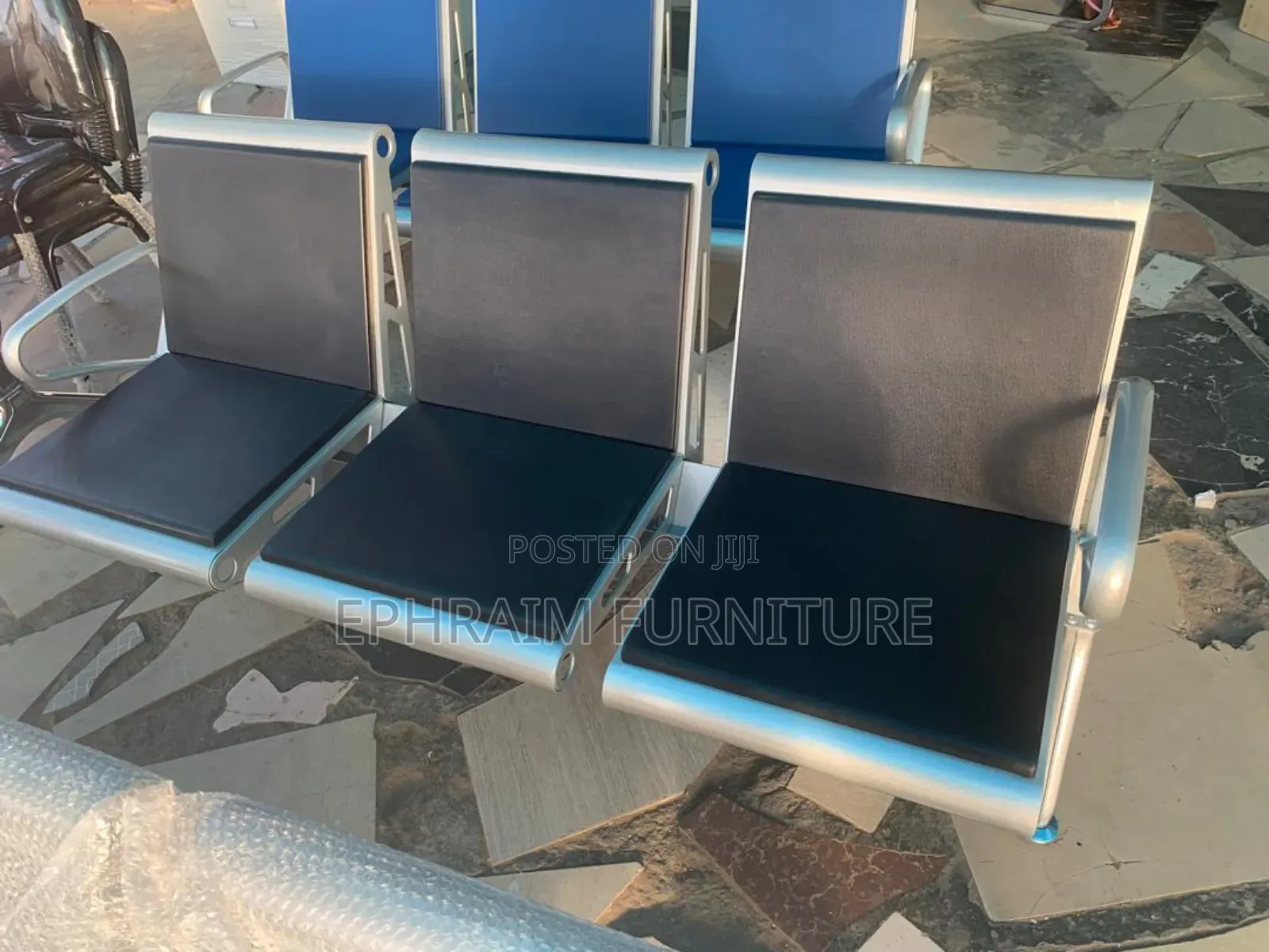 Three in One Waiting Chair With Pad