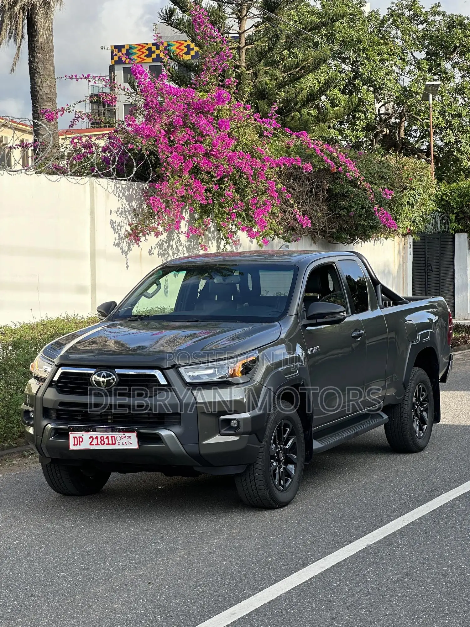 Toyota Hilux 2023 Gray