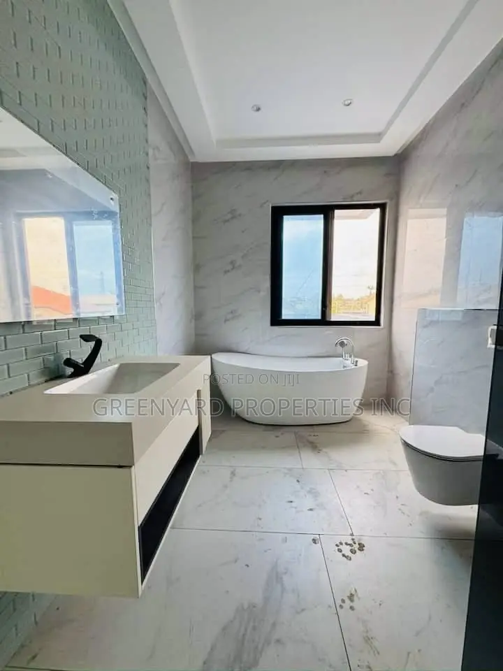 5bdrm Mansion in American House, East Legon for sale